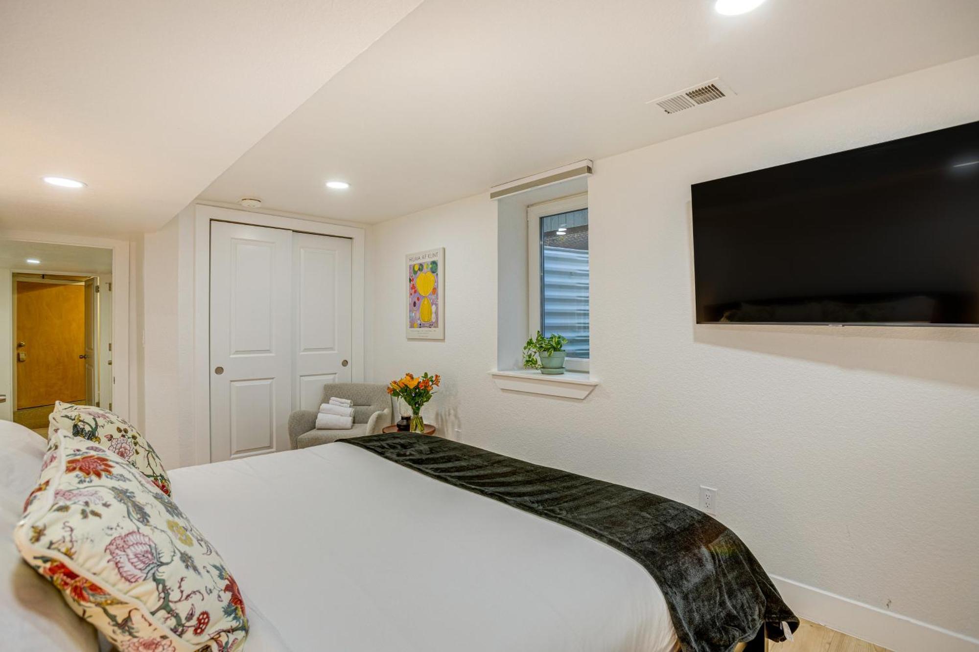 Wash Park Access With Outdoor Dining! Apartment Denver