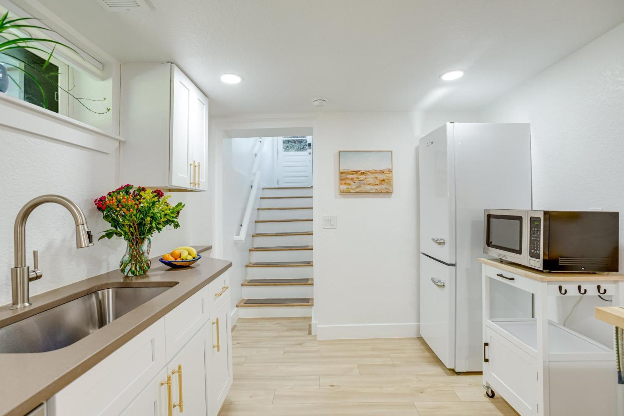 Wash Park Access With Outdoor Dining! Apartment